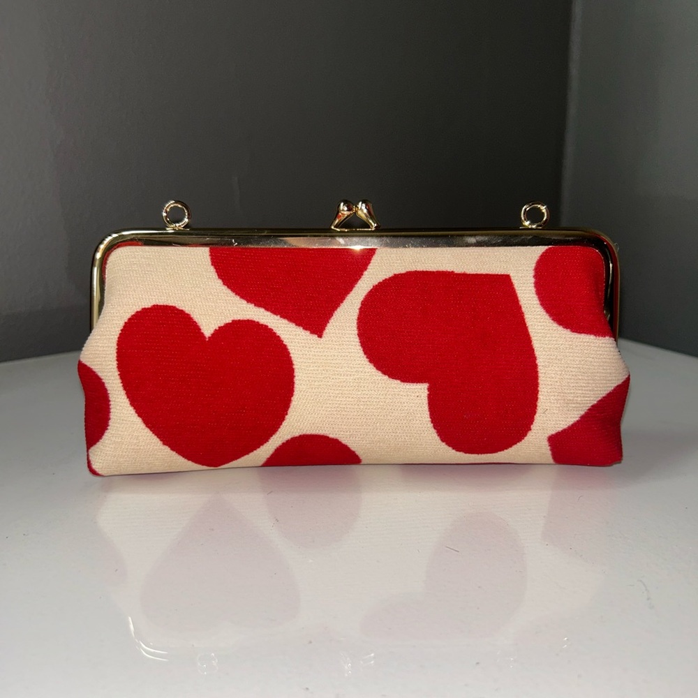 Miu Miu Red Heart Clutch Pochette w/ Gold Chain - Brand New in Box - Picture 7 of 14